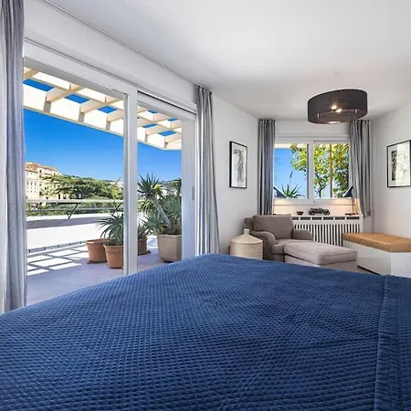 Outstanding Rooftop 4 Bed Sea Views Appartement *