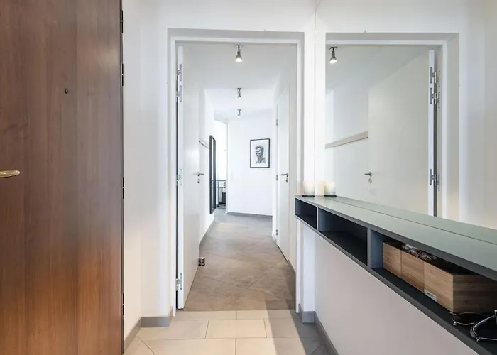 Outstanding Rooftop 4 Bed Sea Views