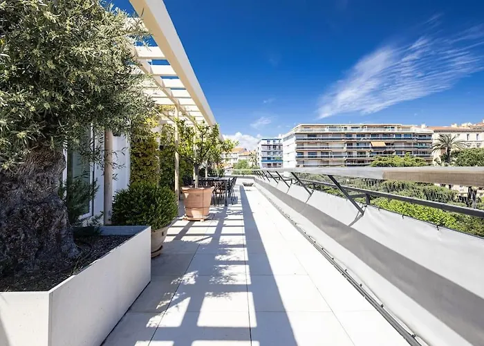 Outstanding Rooftop 4 Bed Sea Views Lägenhet Cannes